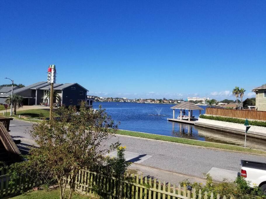 The Seahorse Apt - Lakeside And Close To The Beach Apartamento Galveston Exterior foto
